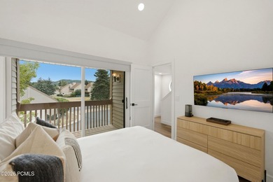 Move in and start living -- this fully remodeled townhome has - photo 15