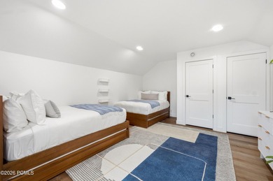 Move in and start living -- this fully remodeled townhome has - photo 16