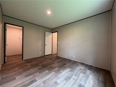 VRM: Sellers will entertain offers between $179,000-$189,000 - photo 18