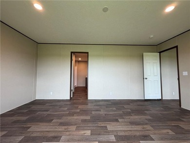 VRM: Sellers will entertain offers between $179,000-$189,000 - photo 20
