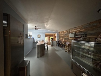 Great business opportunity in a popular tourist town! Revamped