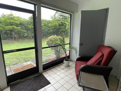 PICKING UP GOOD VIBES IN THIS WELL KEPT PET FRIENDLY COMMUNITY - photo 24