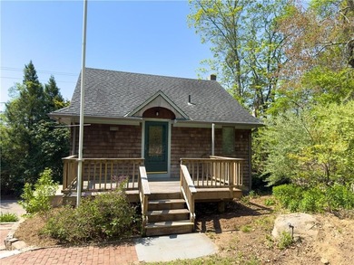 Final price drop! Gorgeous, exceptionally renovated 3+ bedroom - photo 25