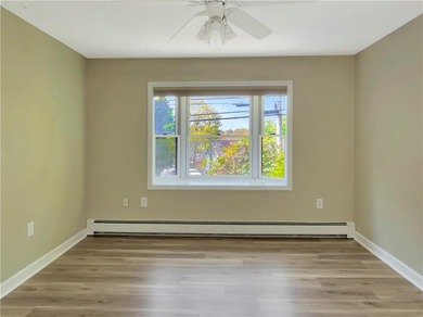 Final price drop! Gorgeous, exceptionally renovated 3+ bedroom - photo 29