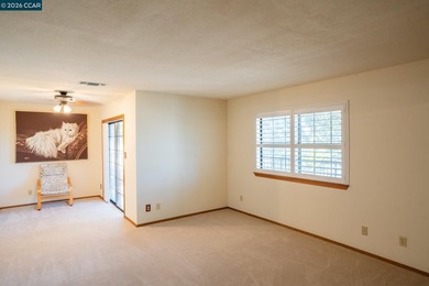 Enjoy the perfect combination of comfort and style in this - photo 6