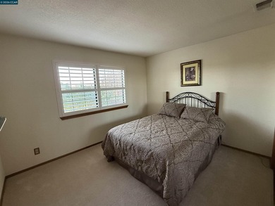 Enjoy the perfect combination of comfort and style in this - photo 7