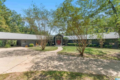 Lake Home For Sale in Chelsea, Alabama