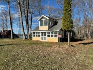 South Manistique Lake Home For Sale in Curtis Michigan