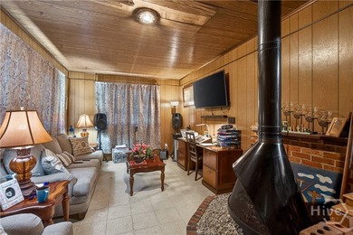 Welcome to 106 Winding Way in Savannah, GA. This four-sided - photo 12