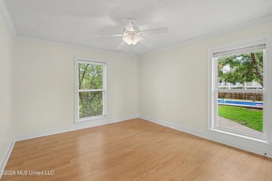 Wake up every day to breathtaking waterfront views and - photo 13