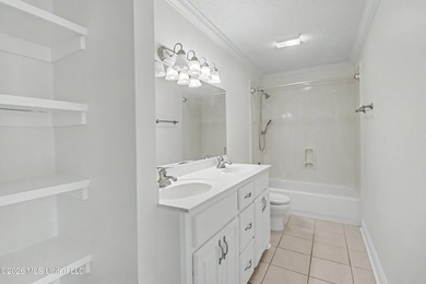 Wake up every day to breathtaking waterfront views and - photo 14