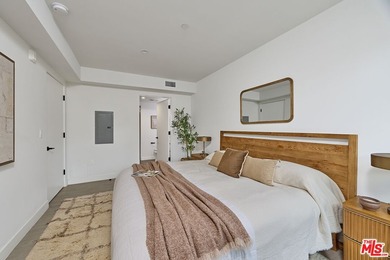 Welcome to this beautifully appointed, never-before-lived-in - photo 15
