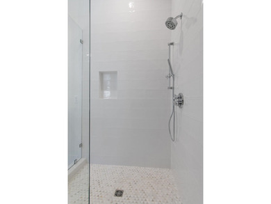**Seller will pay up to 20k toward buyer's closing cost upon - photo 20