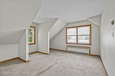 Extremely well-maintained 2-family Cape in the heart of Dongan - photo 20