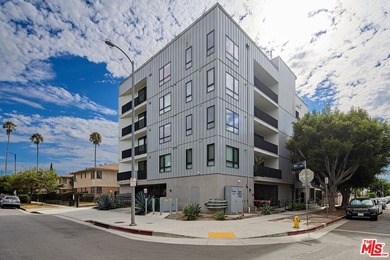 Welcome to this beautifully appointed, never-before-lived-in - photo 21