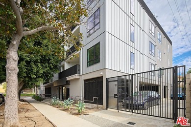 Welcome to this beautifully appointed, never-before-lived-in - photo 22