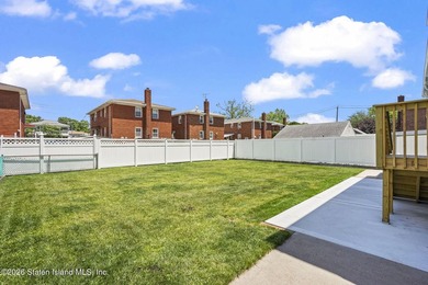 Extremely well-maintained 2-family Cape in the heart of Dongan - photo 30
