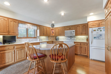 Custom-Built Lakefront Home in Waupaca, WI - Taylor Lake Gem - photo 18