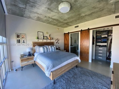 Spacious loft-style 1-bedroom, 1.5-bath residence in Midtown 2 - photo 9