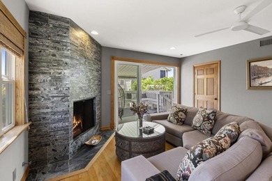 BIRD ROCK SUMMER RENTAL - House & Studio Cottage. Tucked away in - photo 11