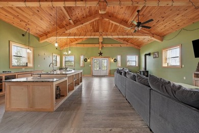 Welcome to 2649 Wildwood Rd, a private cabin-style retreat - photo 12