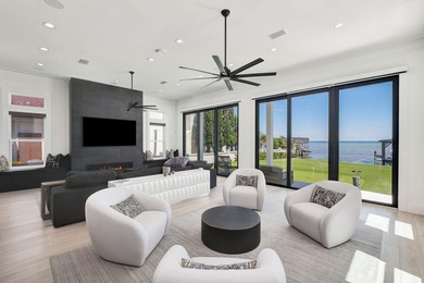 Perfectly positioned on the bay and masterfully constructed by - photo 13