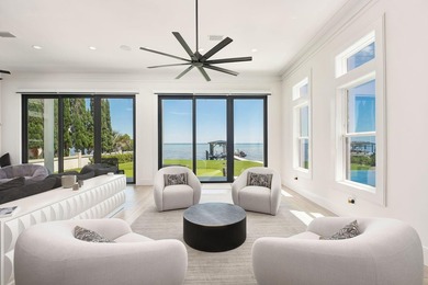 Perfectly positioned on the bay and masterfully constructed by - photo 16