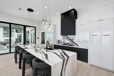 Perfectly positioned on the bay and masterfully constructed by - photo 18