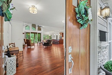 WELCOME to an exceptionally rare opportunity to own a luxury - photo 8
