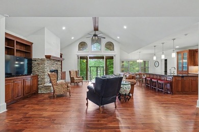 WELCOME to an exceptionally rare opportunity to own a luxury - photo 9