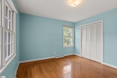 All property details and showings are handled directly by the - photo 22