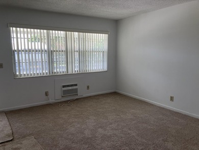1 Bedroom, 1 Bath, 2nd floor unit. Great refreshed unit, brand - photo 5