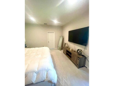 Absolutely immaculate 3 bedroom 2 Bath home plus 4th flex - photo 26