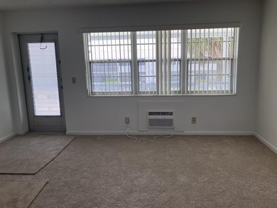 1 Bedroom, 1 Bath, 2nd floor unit. Great refreshed unit, brand - photo 6