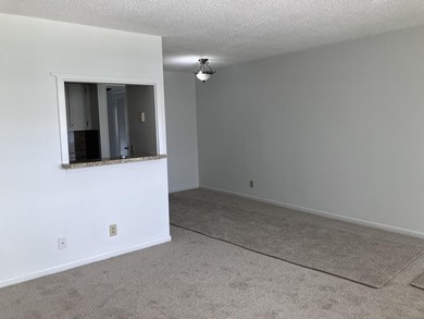 1 Bedroom, 1 Bath, 2nd floor unit. Great refreshed unit, brand - photo 7