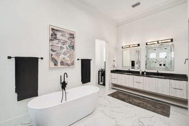Perfectly positioned on the bay and masterfully constructed by - photo 28