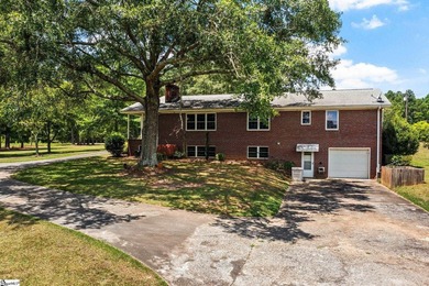 All property details and showings are handled directly by the - photo 29