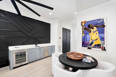 Perfectly positioned on the bay and masterfully constructed by - photo 40