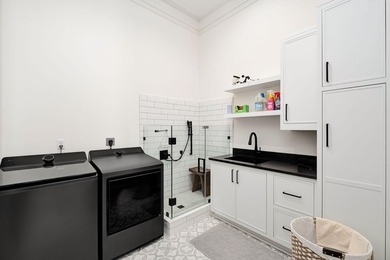 Perfectly positioned on the bay and masterfully constructed by - photo 45