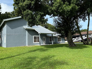 Lake Okeechobee Home For Sale in Clewiston Florida