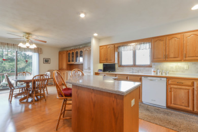 Custom-Built Lakefront Home in Waupaca, WI - Taylor Lake Gem - photo 12