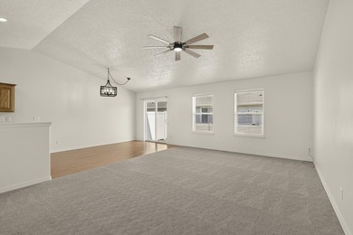 Welcome to 1262 Heber Avenue. This turnkey, well-maintained home - photo 11