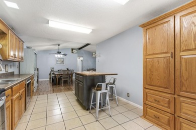 Located in an attractive, established neighborhood in Stockton - photo 12