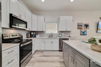 Welcome to SOUTH HAMPTON! Your Gulf Shores Dream Home & - photo 13