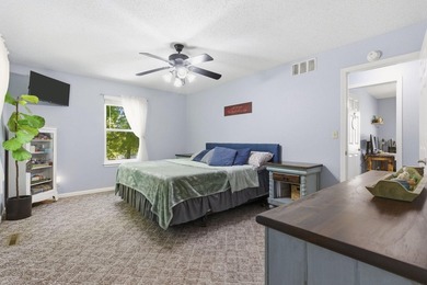 Located in an attractive, established neighborhood in Stockton - photo 16