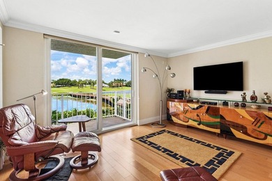 This beautifully updated first-floor condo offers 3 bedrooms, 2 - photo 16