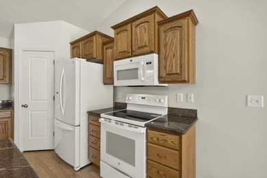 Welcome to 1262 Heber Avenue. This turnkey, well-maintained home - photo 17
