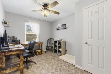Located in an attractive, established neighborhood in Stockton - photo 21