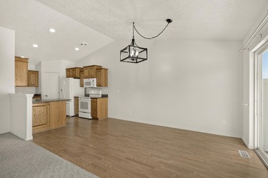 Welcome to 1262 Heber Avenue. This turnkey, well-maintained home - photo 22