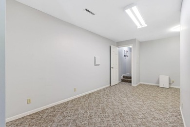 Located in an attractive, established neighborhood in Stockton - photo 24